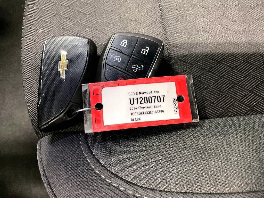 Used 2024 Black Chevrolet LT image 30