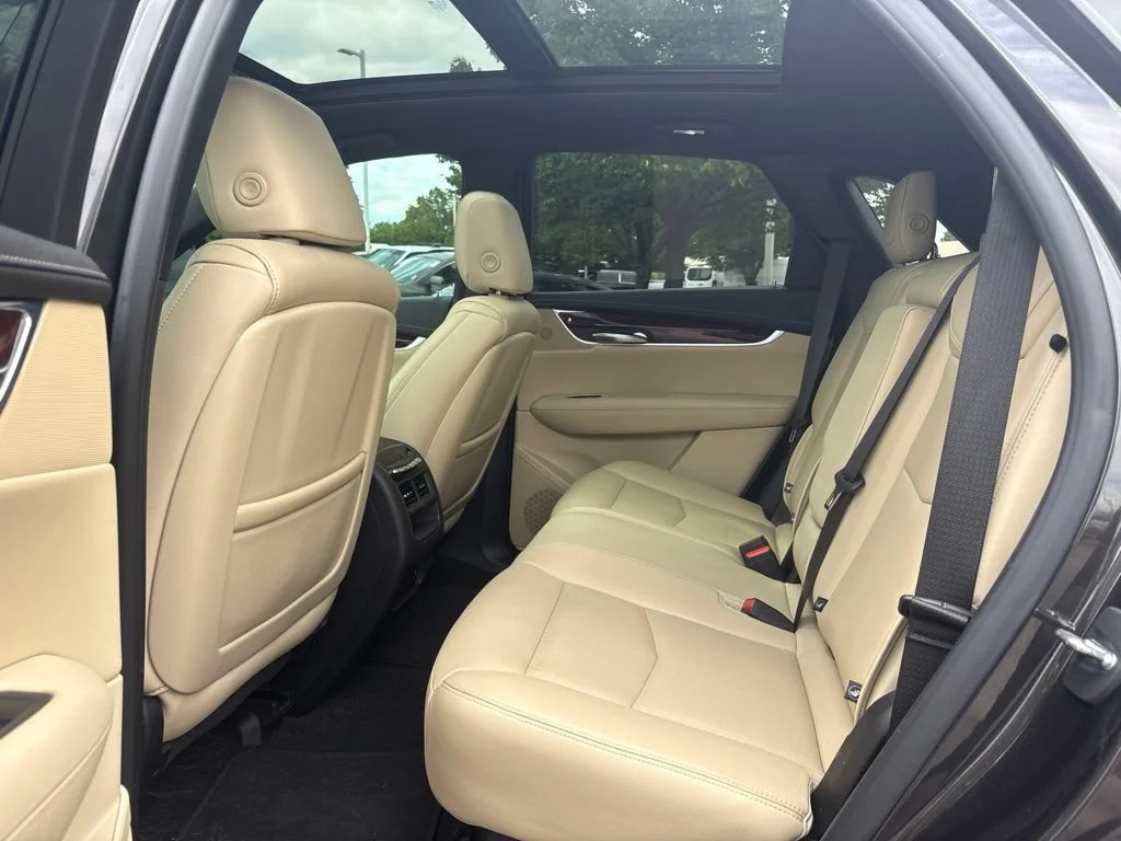 Used 2019 DARK GRANITE METALLIC Cadillac Premium Luxury AWD image 19