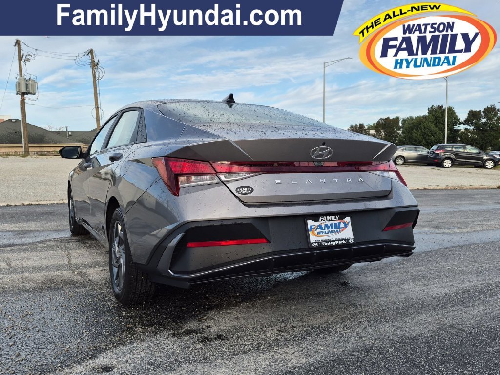 2024 Hyundai Elantra SEL - Photo 6