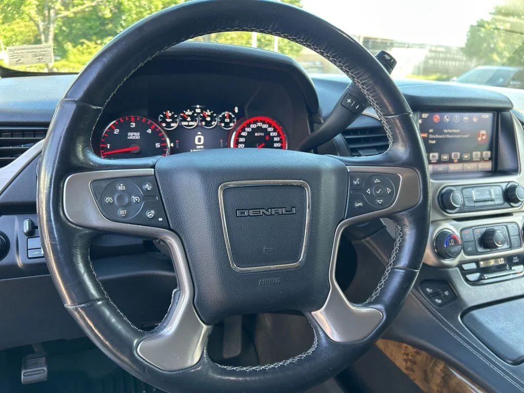 Used 2016 Black GMC Denali image 11