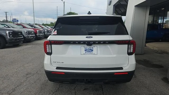 New 2026 Star White Metallic Tri-Coat Ford Active RWD image 26
