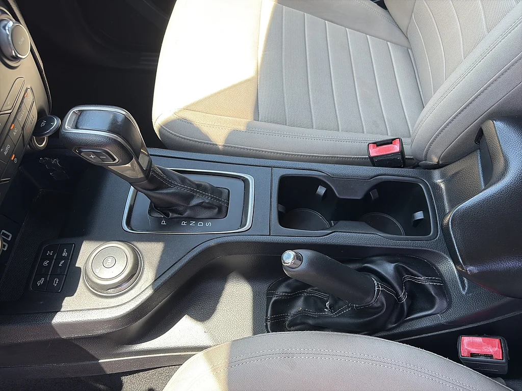 Used 2019 Hot Pepper Red Metallic Tinted Clearcoat Ford  image 28