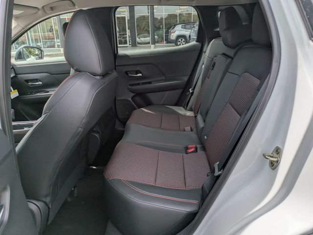 New 2026 White Nissan SR image 6