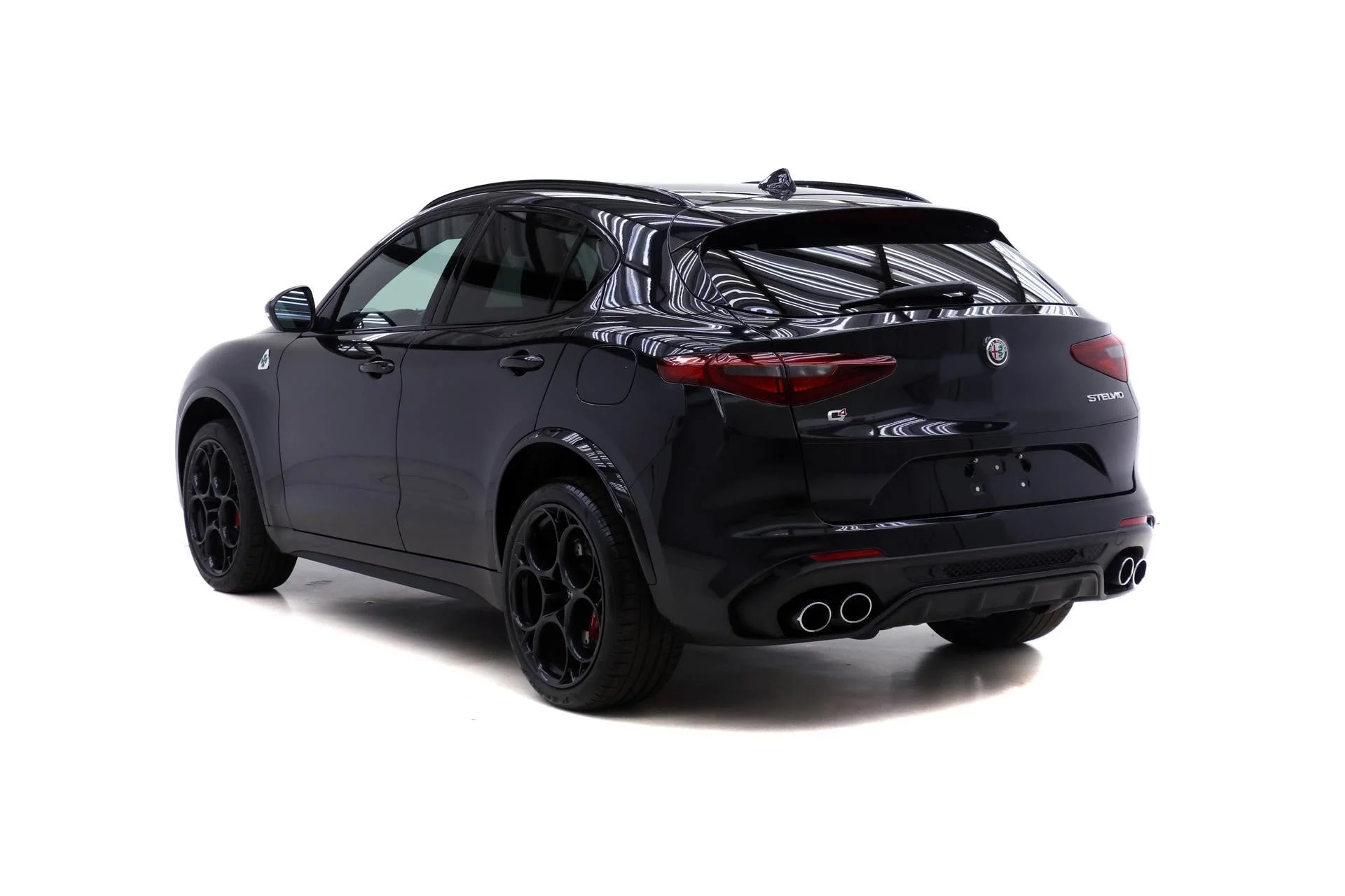 Used 2023 Black Alfa Romeo Quadrifoglio image 4