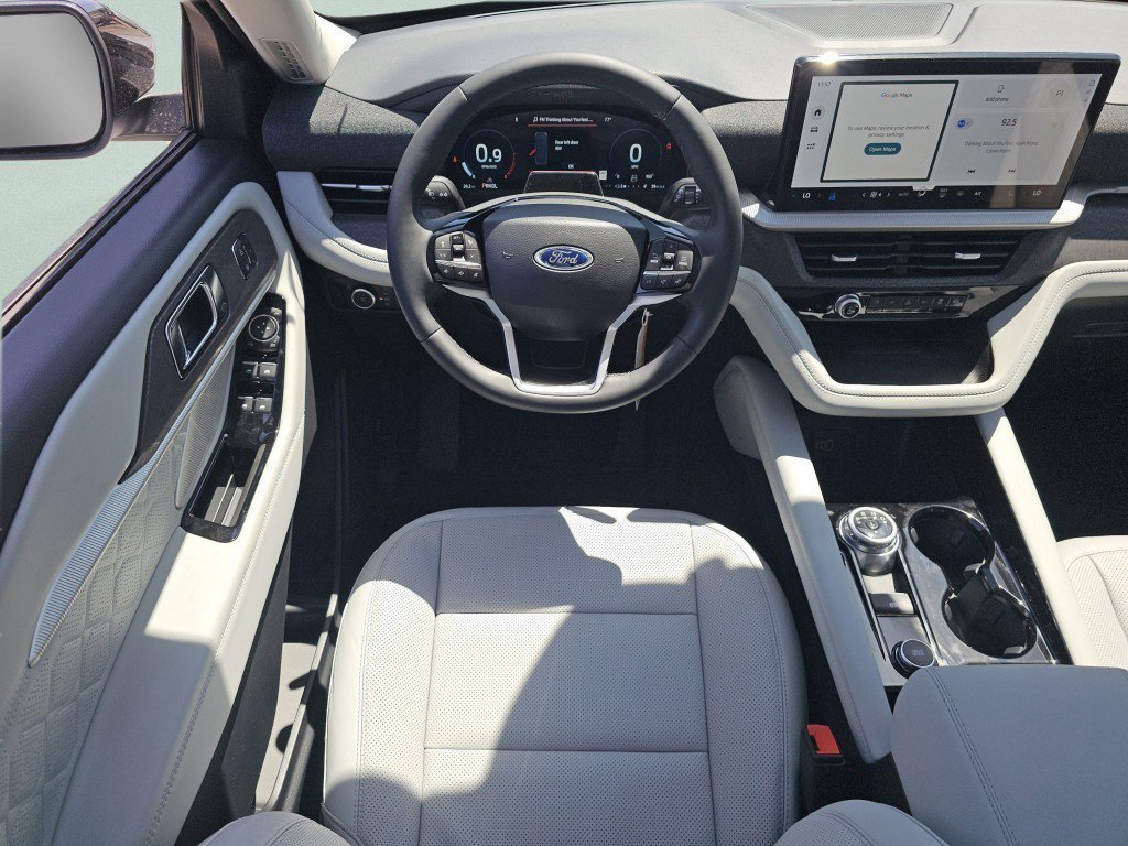 New 2026 Space White Metallic Ford Platinum image 4