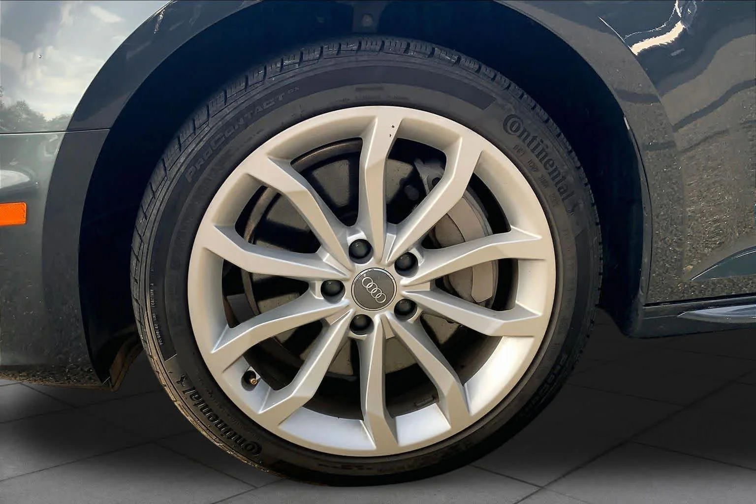 Used 2019 Manhattan Gray Metallic Audi Premium Plus image 11