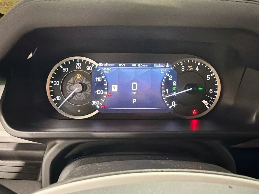 Used 2023 Gray Land Rover Standard image 13