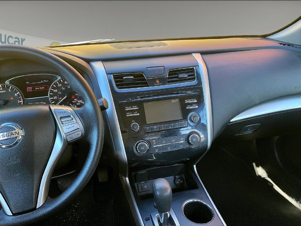 Used 2015 Black Nissan 2.5 S image 18
