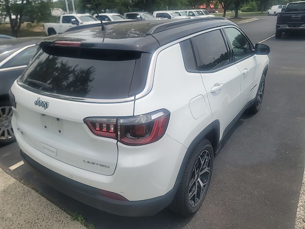 Used 2025 White Jeep Limited image 6