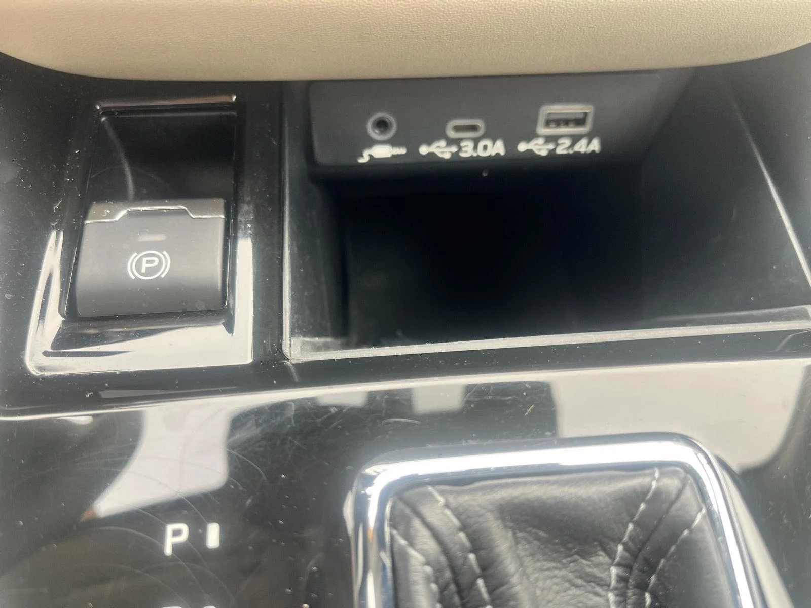 Used 2025 Autumn Green Metallic Subaru Premium image 32