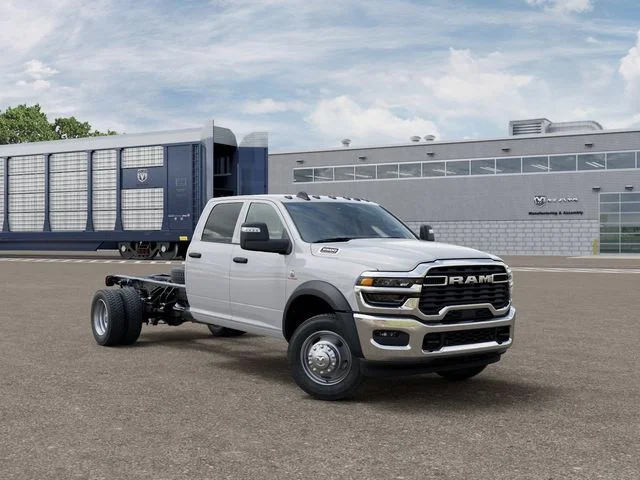 New 2026 Bright White Clearcoat RAM Tradesman image 7