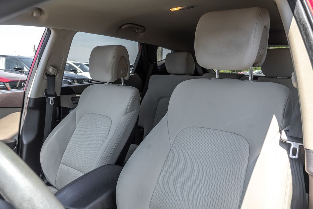 Used 2017 Red Hyundai 2.4 Base image 13
