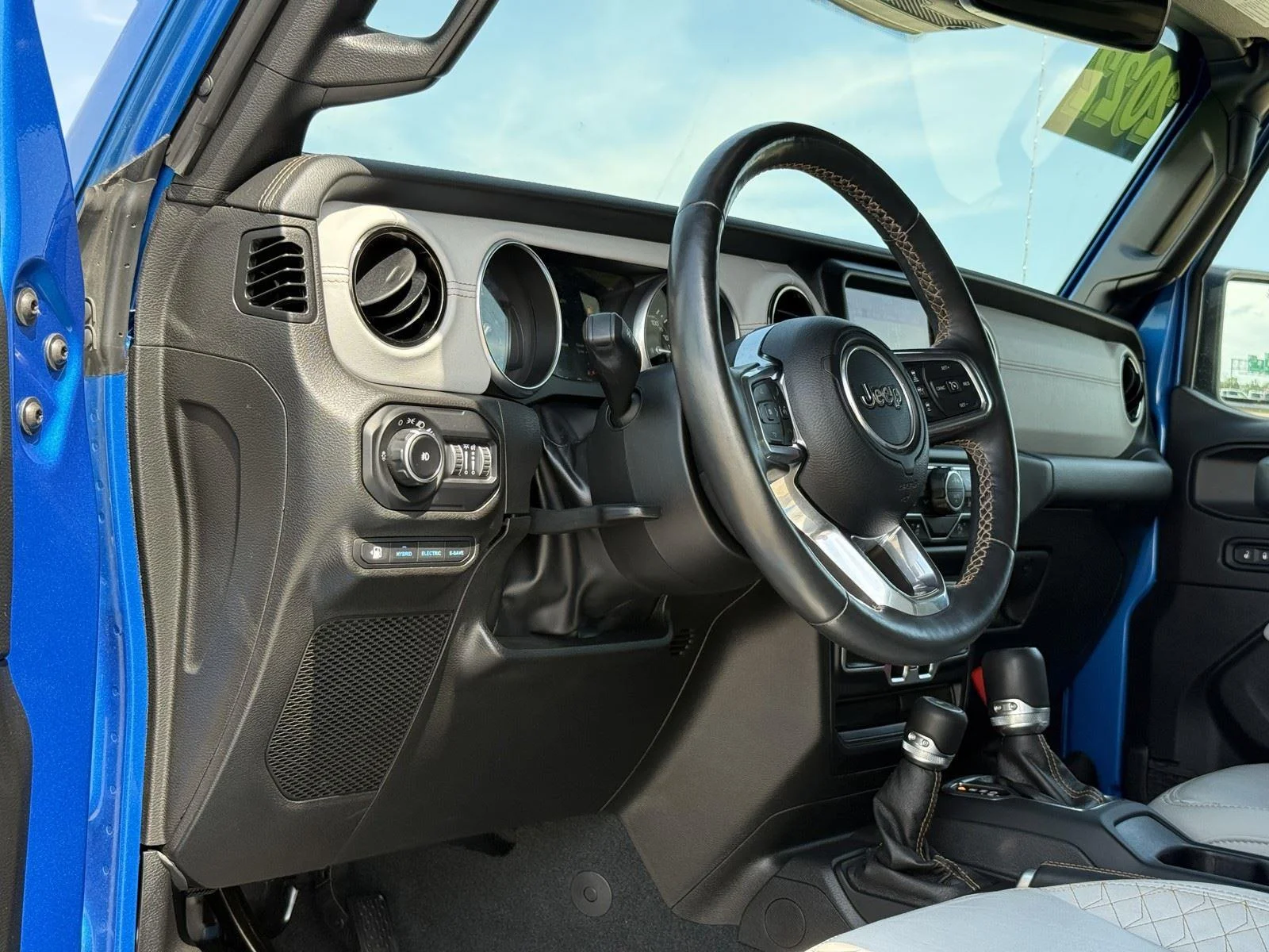 Used 2022 Hydro Blue Pearlcoat Jeep Unlimited Sahara High Altitude image 10