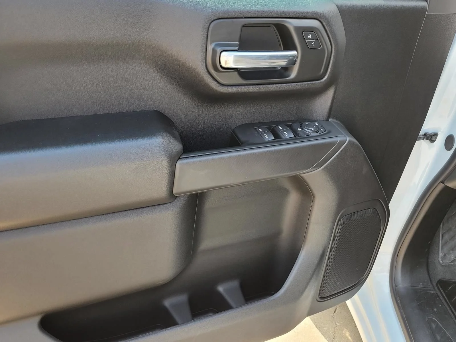 2026 Chevrolet Silverado 1500 Custom - Photo 12