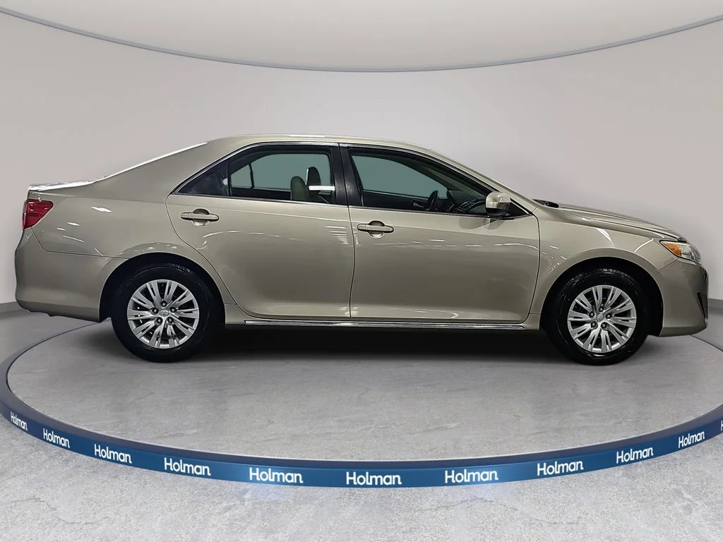 Used 2013 Beige Toyota LE image 5