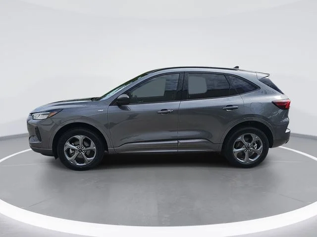 Used 2023 Gray Ford ST-Line image 2