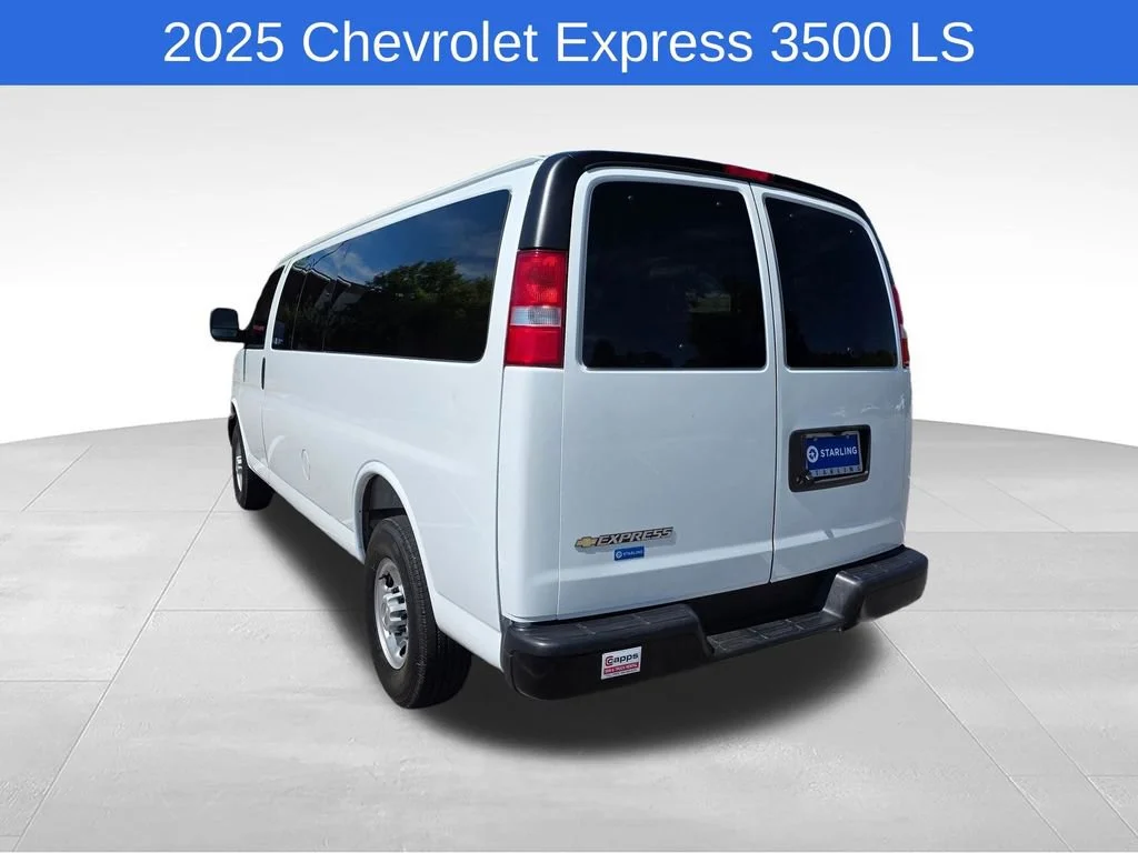 Used 2025 Summit White Chevrolet 1LS image 7