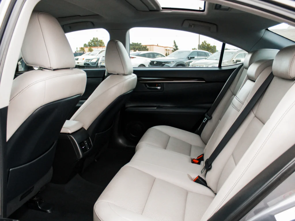 Used 2018 Nebula Gray Pearl Lexus Base image 27