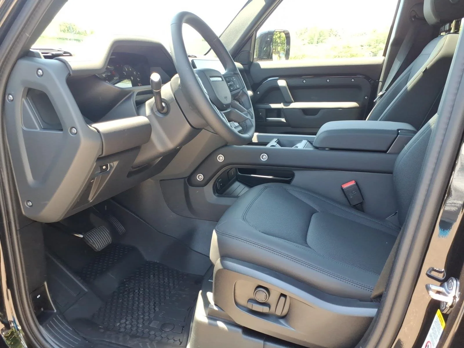 New 2026 Santorini Black LAND ROVER S image 17