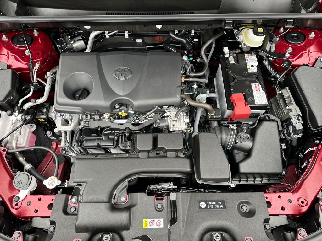 2025 Toyota RAV4 XLE - Photo 28