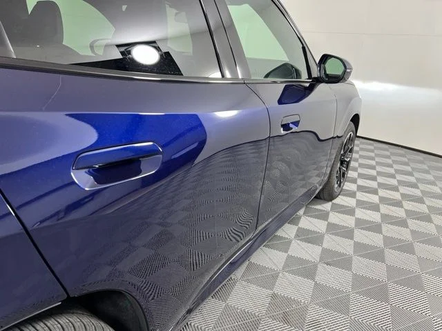 New 2026 Tanzanite Blue II Metallic BMW 30 xDrive image 9