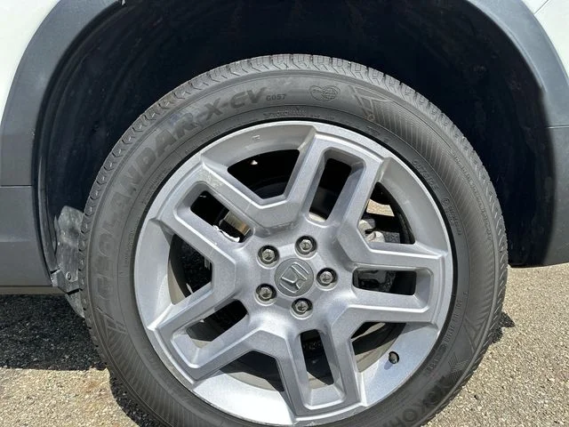 Certified Used 2024 White Honda EX-L image 21