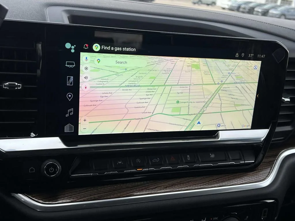 New 2026 Summit White Chevrolet LT (2FL) image 15