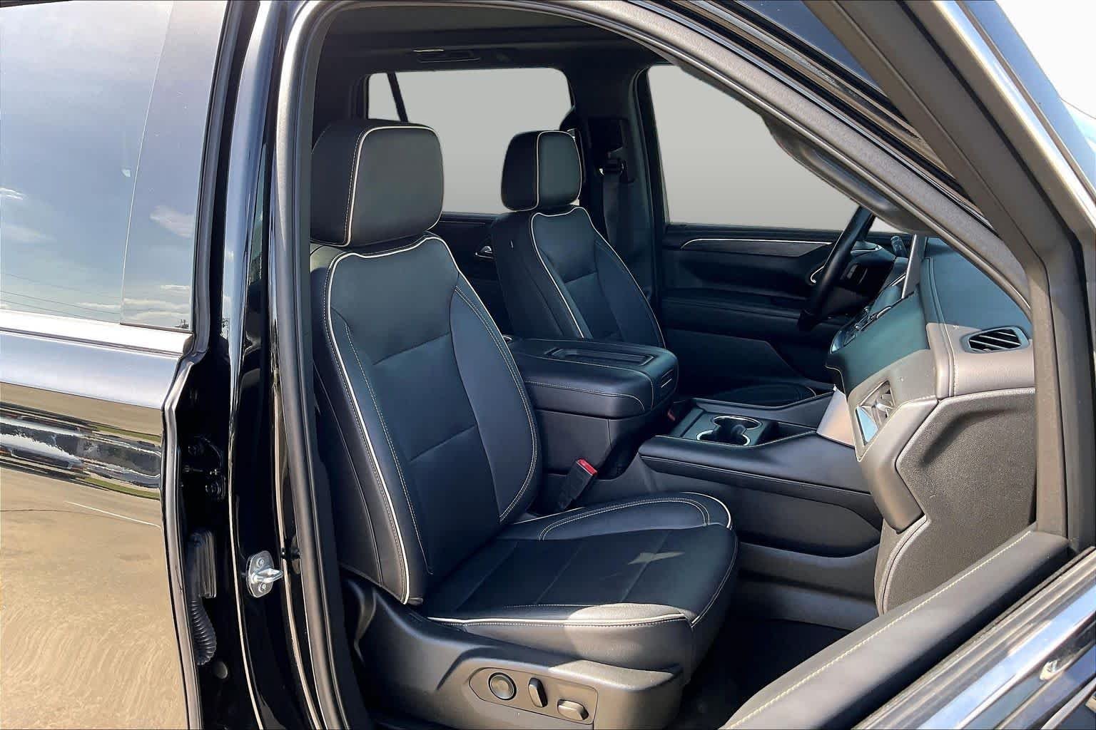 Used 2022 Onyx Black GMC SLT image 9