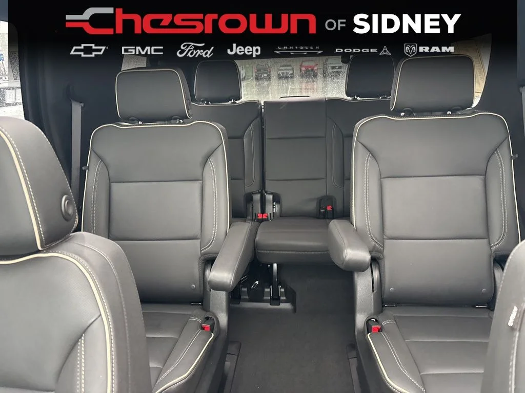 Used 2023 Black GMC SLT image 28