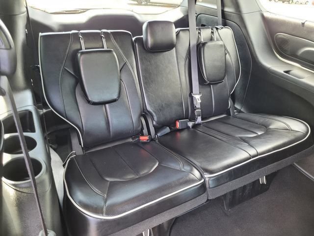 Used 2025 Gray Chrysler Limited image 28