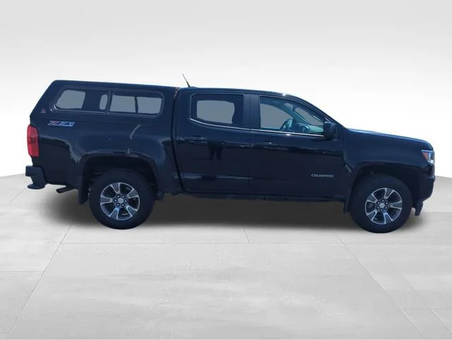 Used 2017 BLACK Chevrolet 4WD Z71 image 7