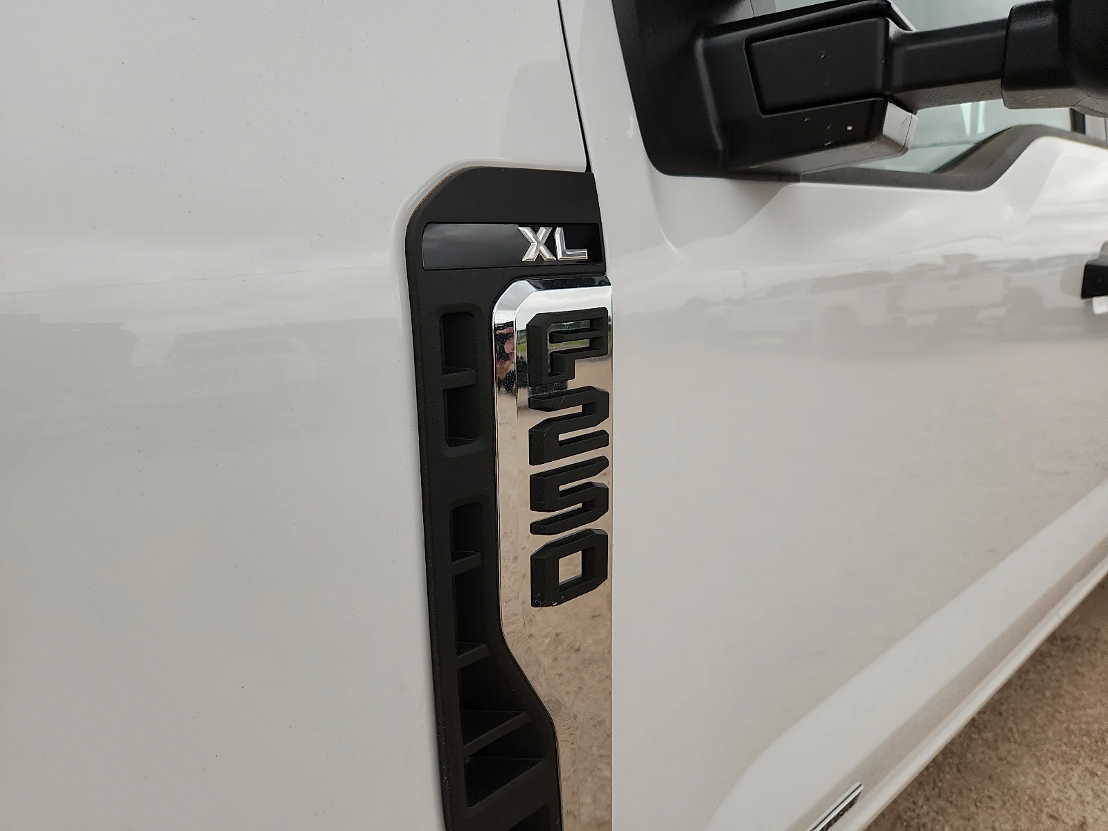 New 2026 Oxford White Ford F-250® XL image 10
