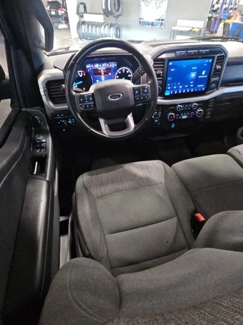 Used 2023 Black Ford XLT image 25