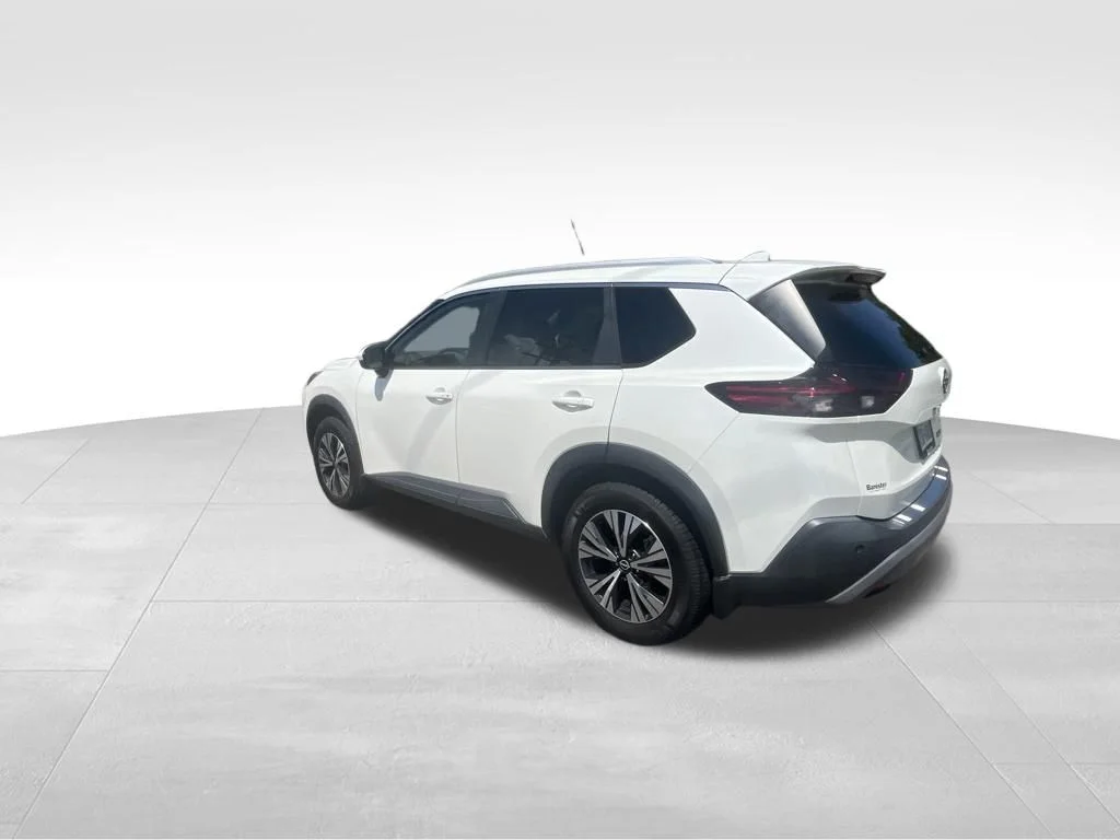 Used 2023 White Nissan SV image 32