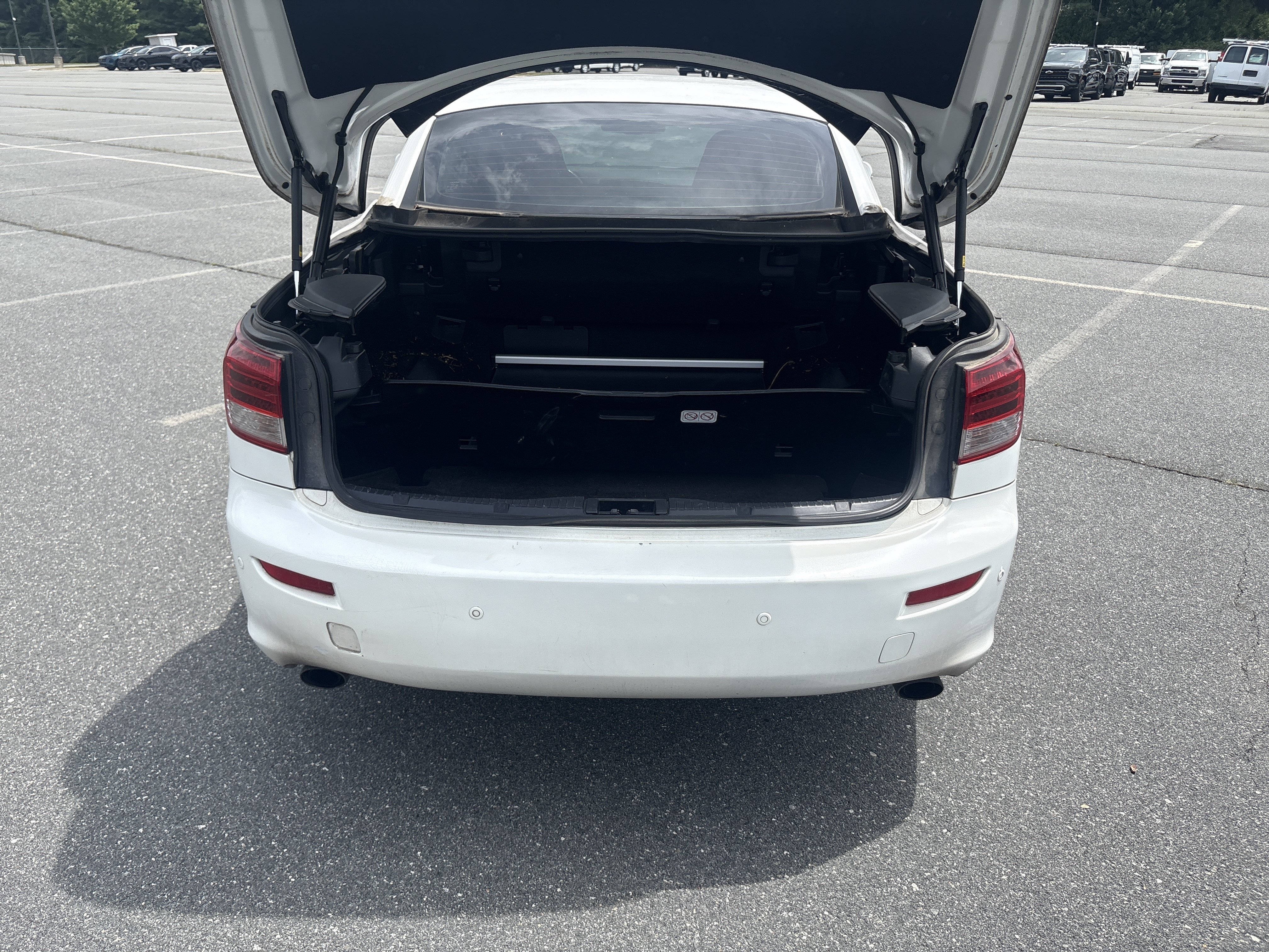Used 2013 Starfire Pearl Lexus 250 C image 23