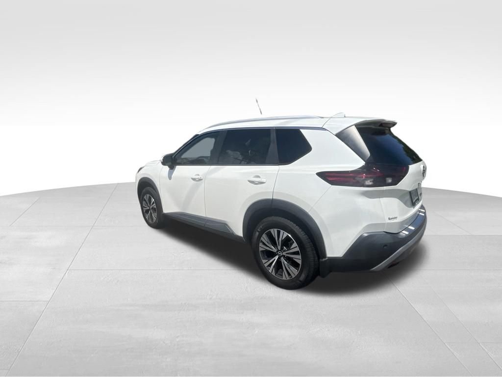 Used 2023 White Nissan SV image 32