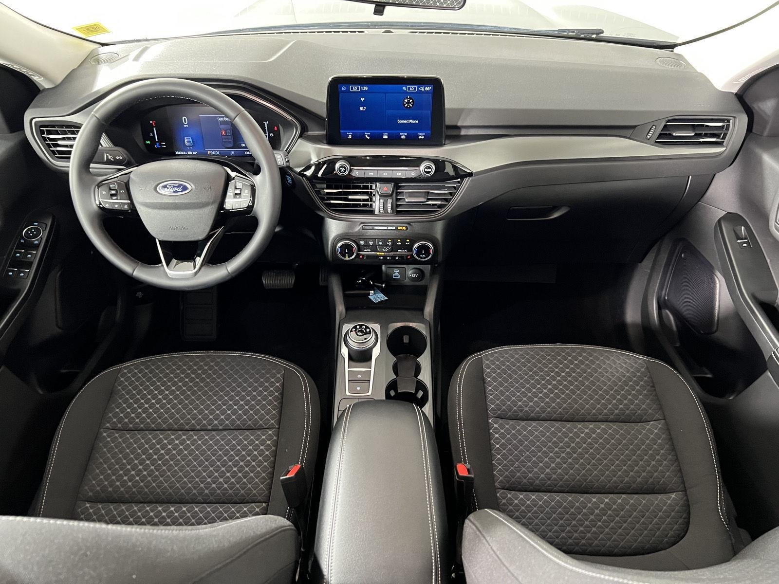Used 2023 Iconic Silver Ford Active image 2