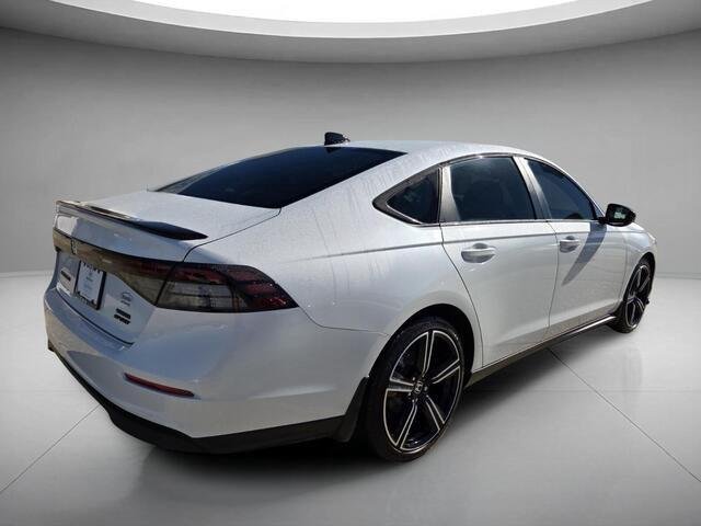 Certified Used 2026 Platinum White Pearl Honda Sport Hybrid image 5