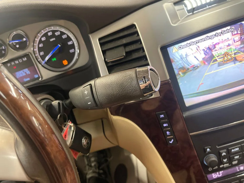 Used 2013 White Cadillac Luxury image 26