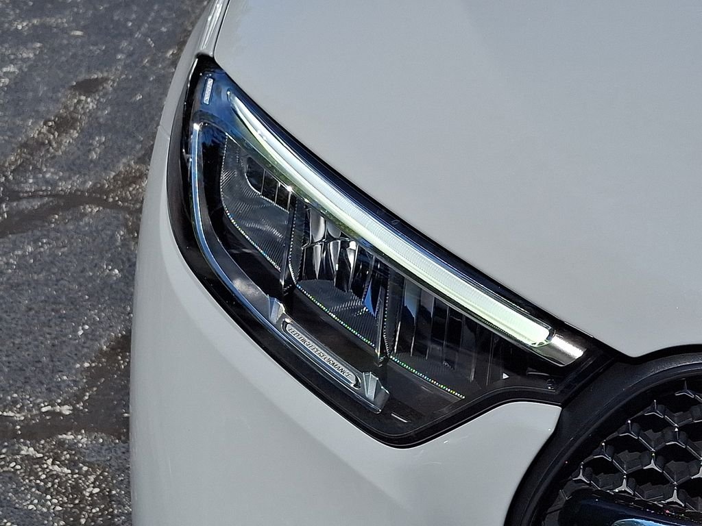 New 2027 MANUFAKTUR Alpine Grey Mercedes-Benz GLC 300 image 9