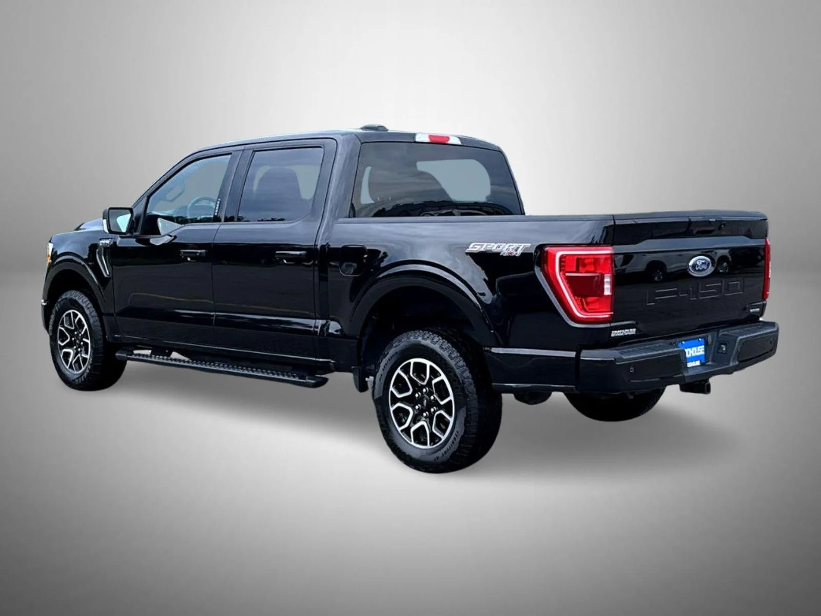 Used 2023 Black Ford XLT image 7