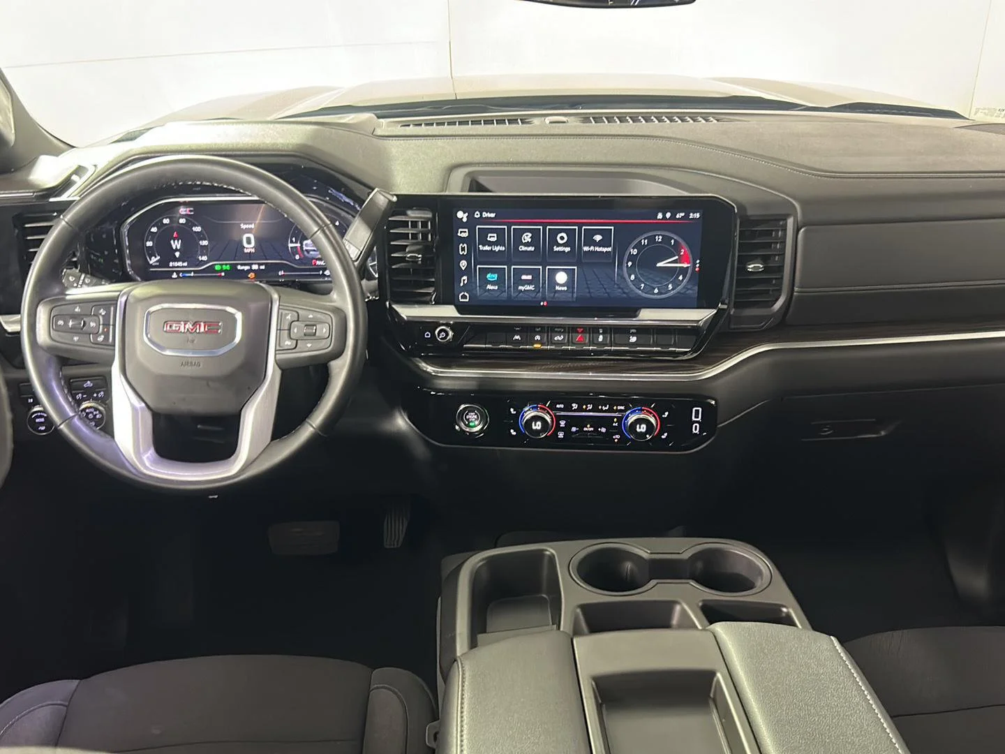 Used 2024 Onyx Black GMC Elevation image 29