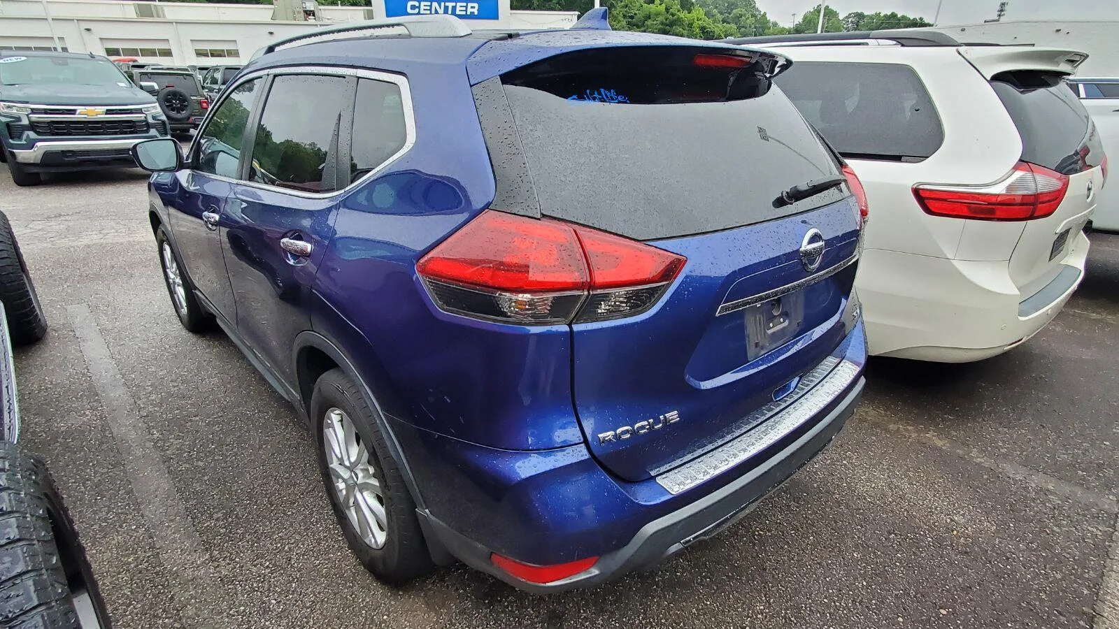 Used 2018 Caspian Blue Nissan SV image 8