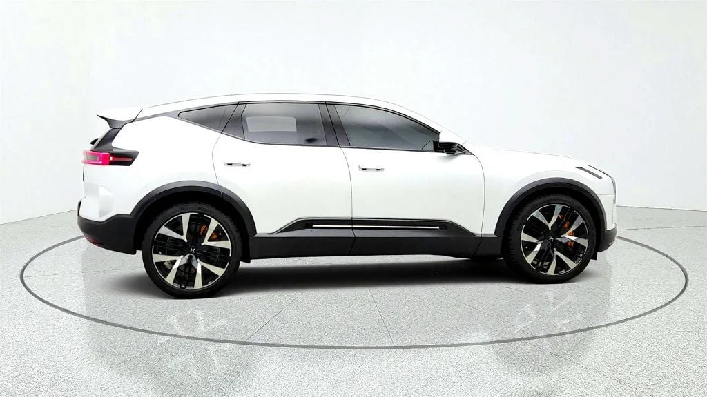 Used 2025 Snow Polestar Long Range Dual Motor w/ Performance Pack & Nappa Leather image 4