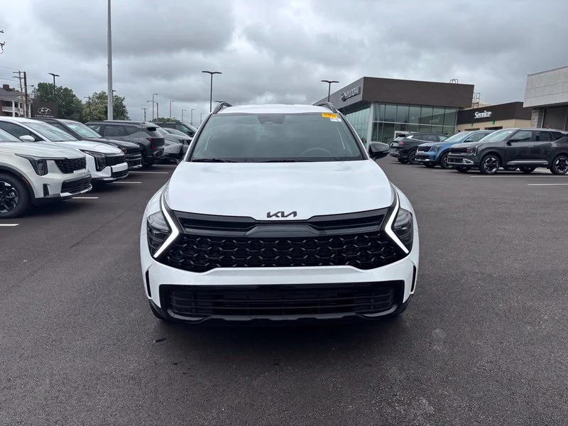 Used 2025 White Kia X-Line image 2