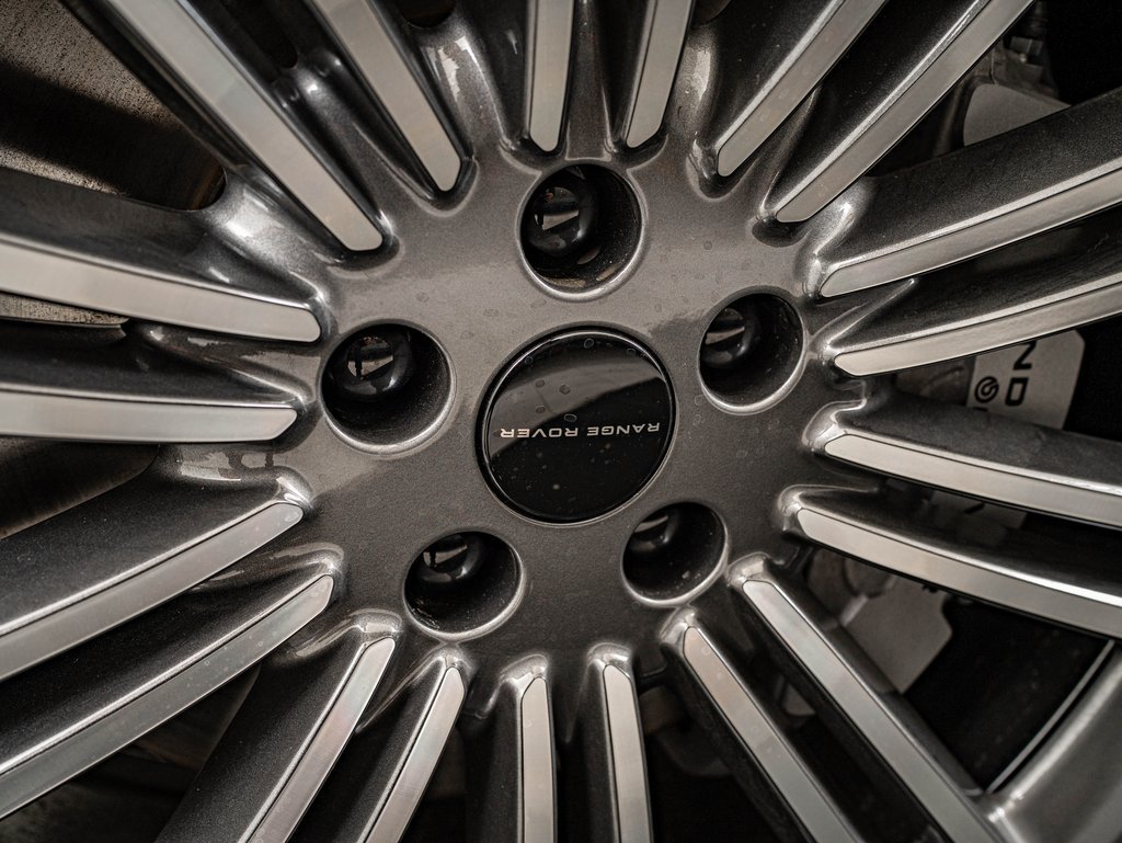2026 Land Rover Range Rover SE - Photo 8