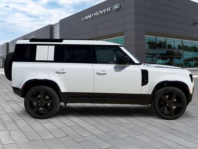 New 2026 Fuji White Land Rover X-Dynamic SE image 6