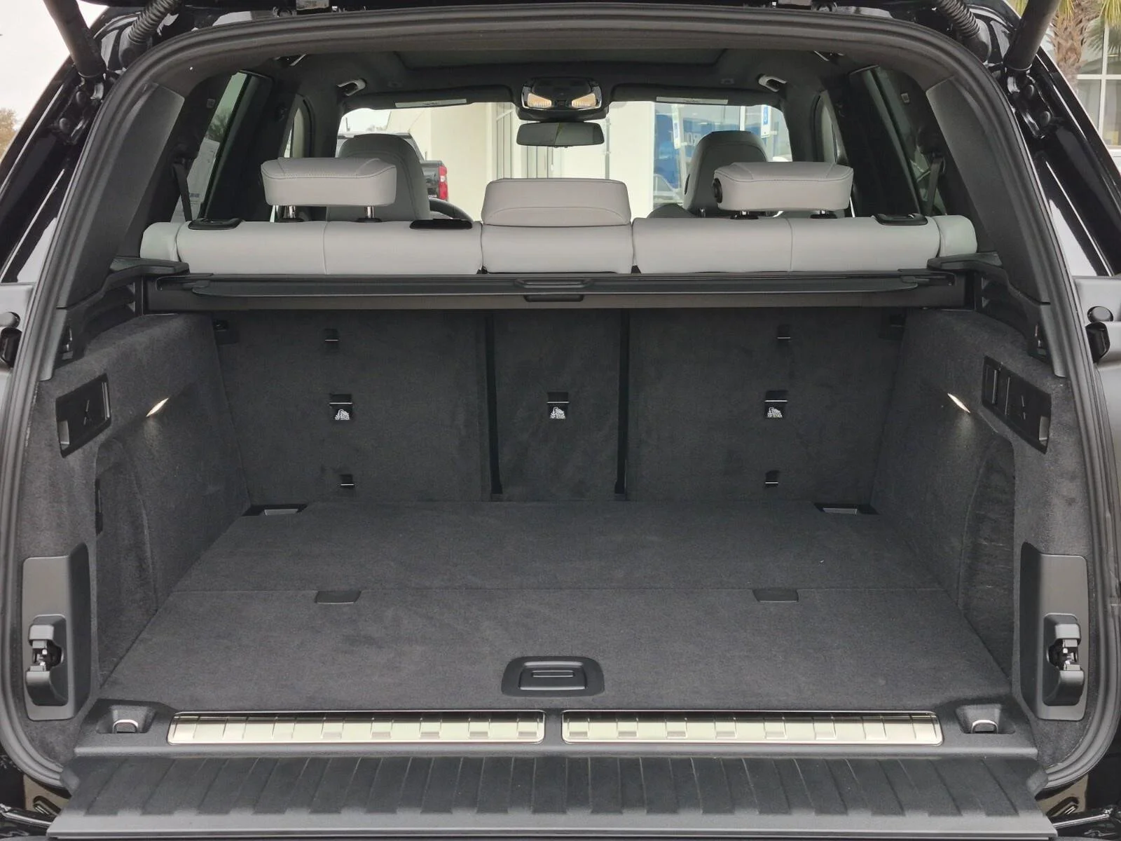 2026 BMW X5 50e - Photo 8
