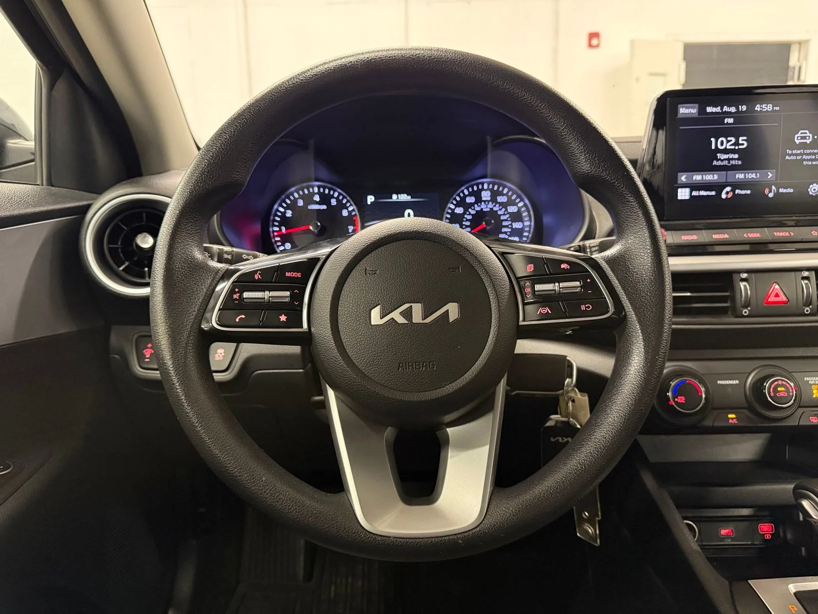 Used 2024 Gray Kia LXS image 12