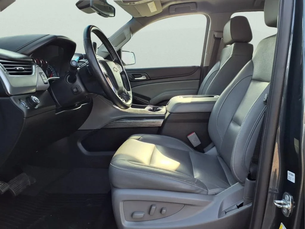 Used 2020 SHADOW GRAY METALLIC Chevrolet LT image 12